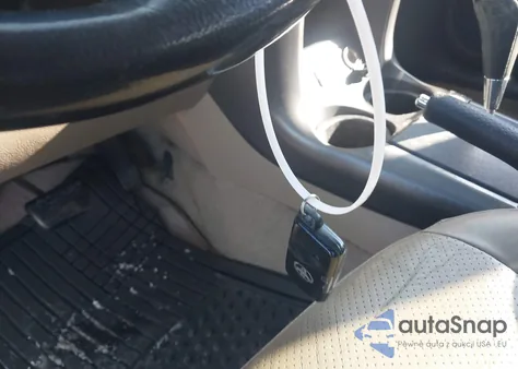 2011 Toyota Rav4 Limited V6 z USA, uszkodzony, nr VIN 2T3DK4DV1BW041468